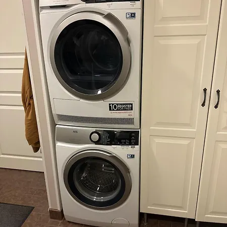 House Santas רובניימי